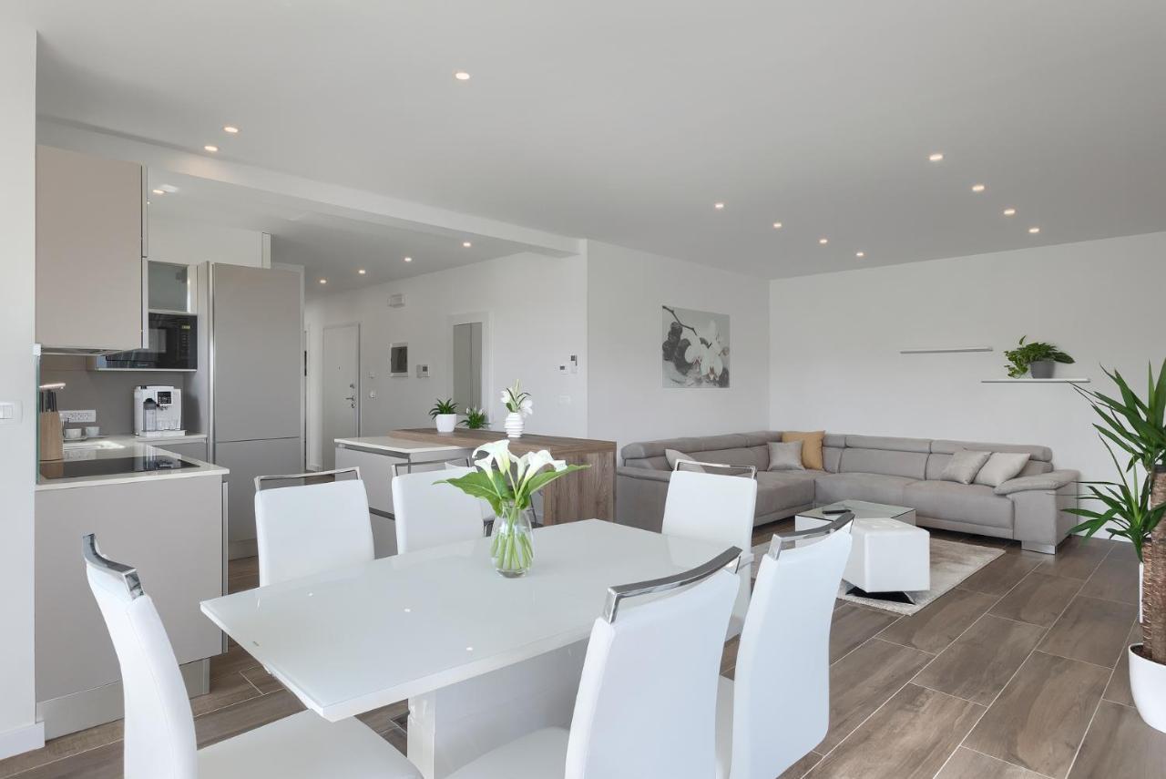 Exclusive Apartments Ellen & Micol-With 3 Free Mountain Bikes Pjescana Uvala Exterior foto